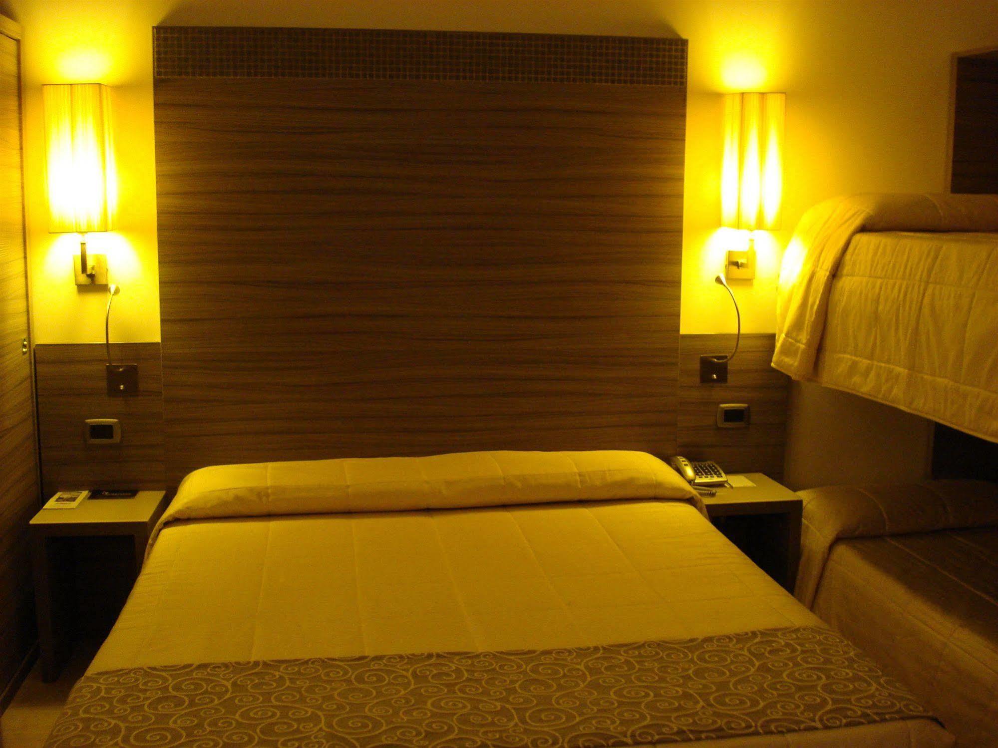 มอริสสัน เอ็กซ์คลูซีฟ รูม Hotel โรม ภายนอก รูปภาพ