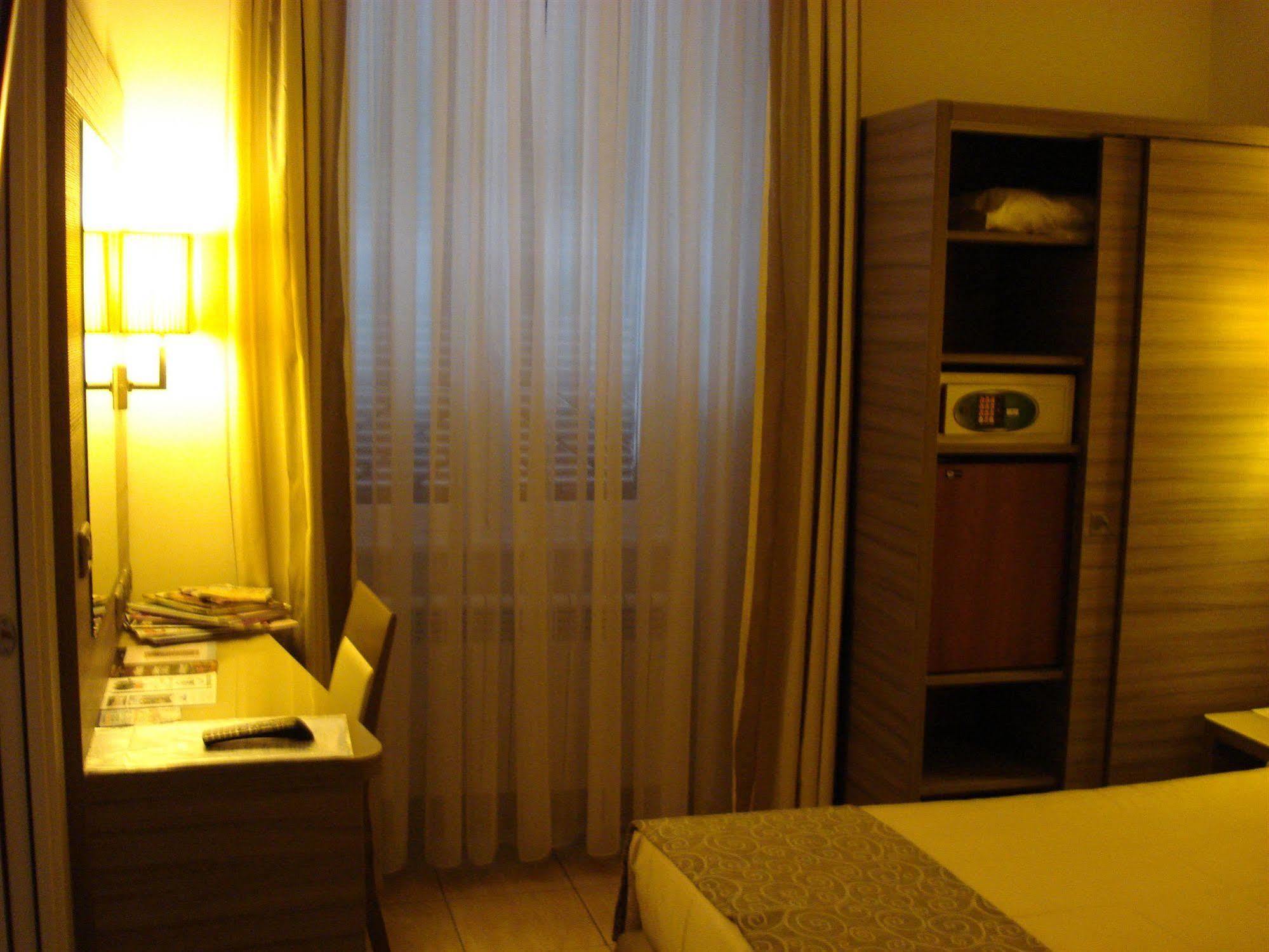 มอริสสัน เอ็กซ์คลูซีฟ รูม Hotel โรม ภายนอก รูปภาพ
